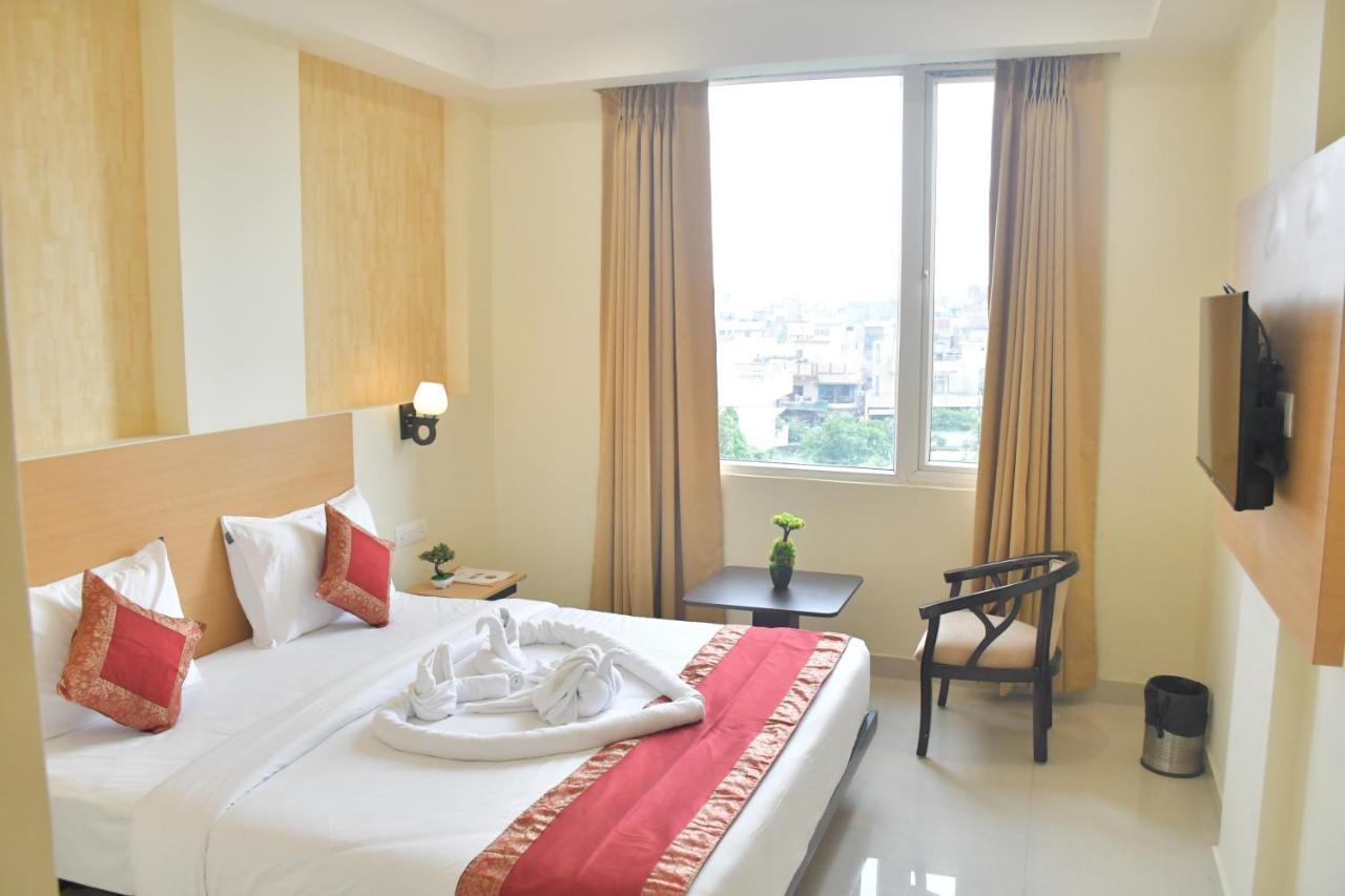 Hotel Yatharth Inn Váránaszi Kültér fotó