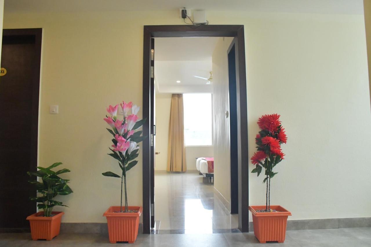 Hotel Yatharth Inn Váránaszi Kültér fotó