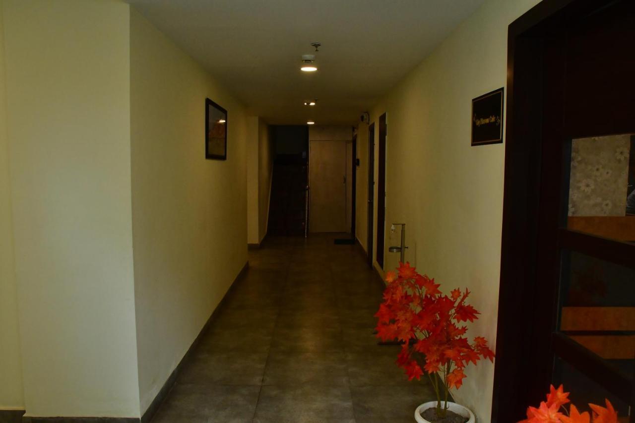 Hotel Yatharth Inn Váránaszi Kültér fotó