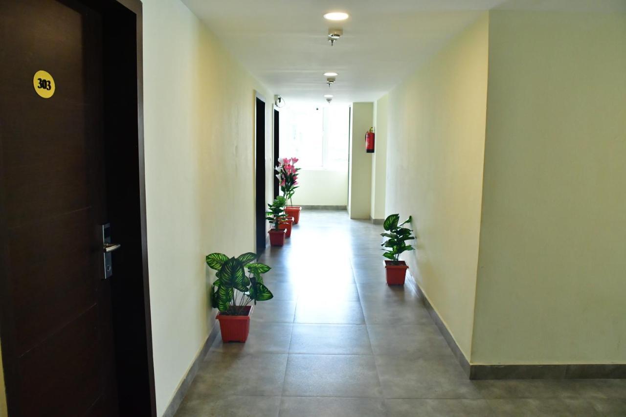 Hotel Yatharth Inn Váránaszi Kültér fotó