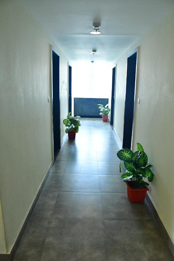 Hotel Yatharth Inn Váránaszi Kültér fotó