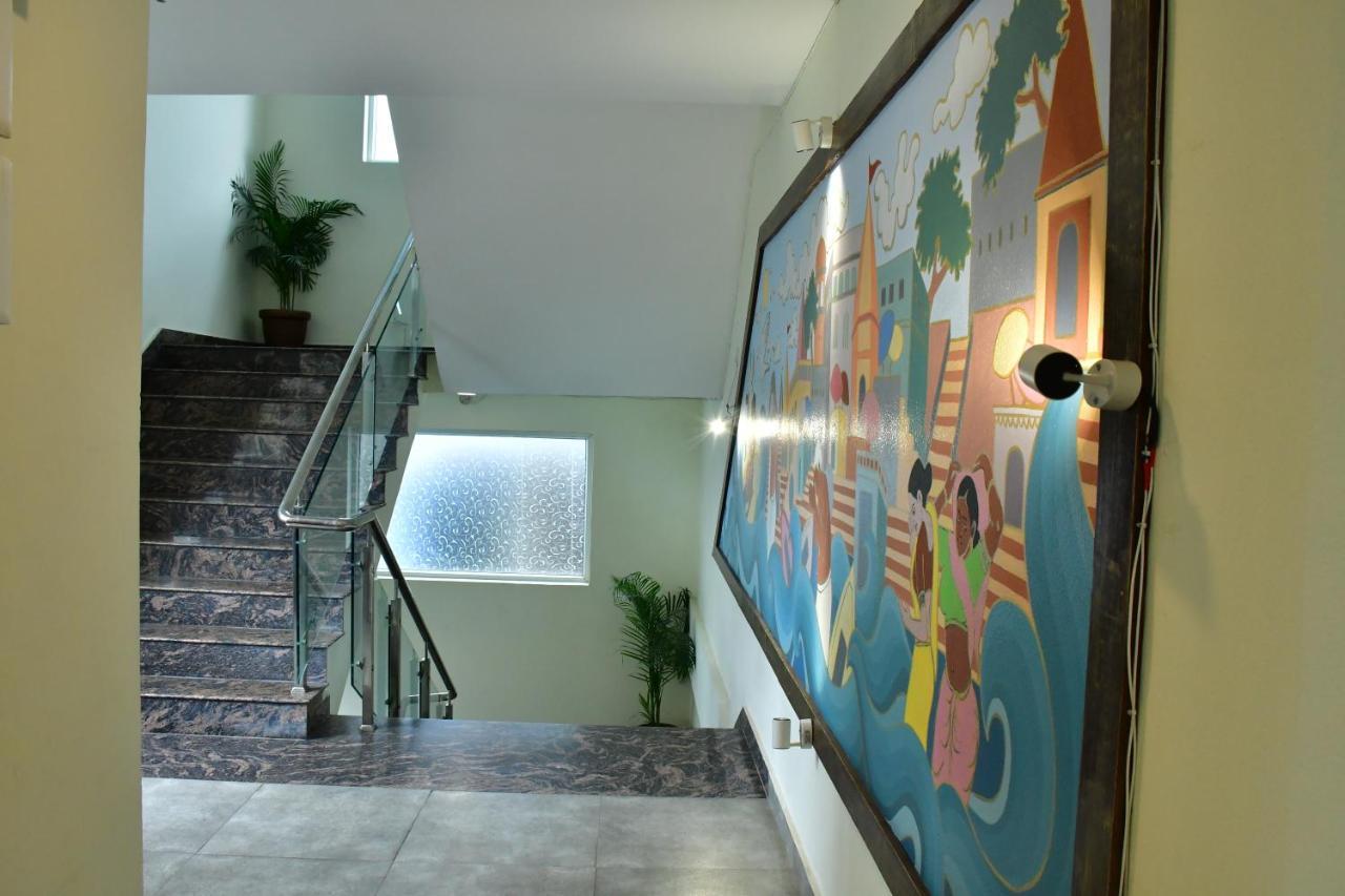 Hotel Yatharth Inn Váránaszi Kültér fotó