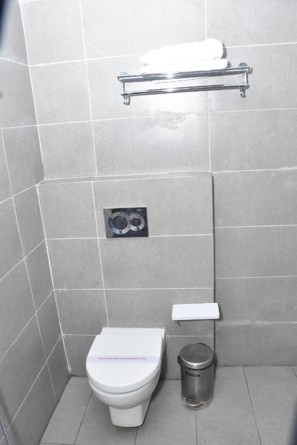 Hotel Yatharth Inn Váránaszi Kültér fotó